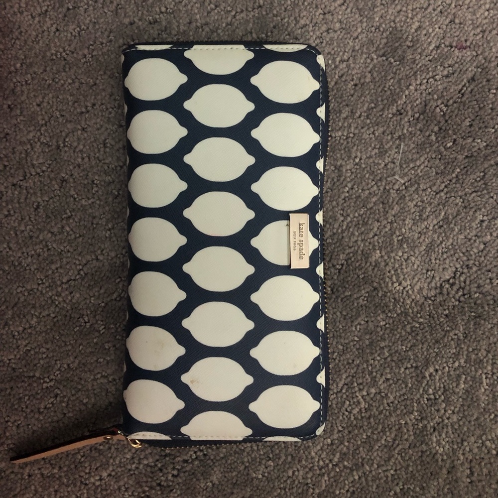 Kate Spade Wallet *LIKE NEW*